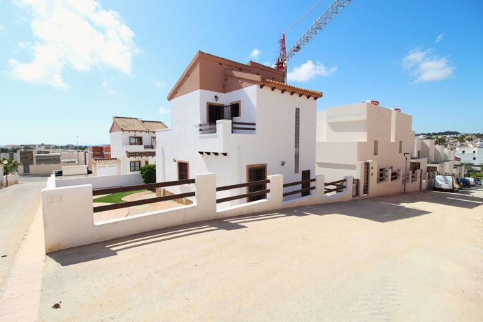 Image No.4-3 Bed Villa for sale