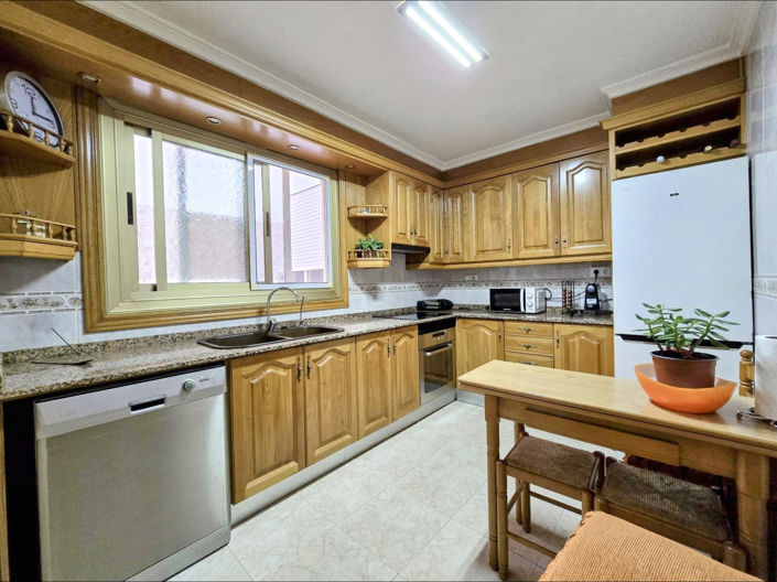 Image No.9-4 Bed Townhouse for sale