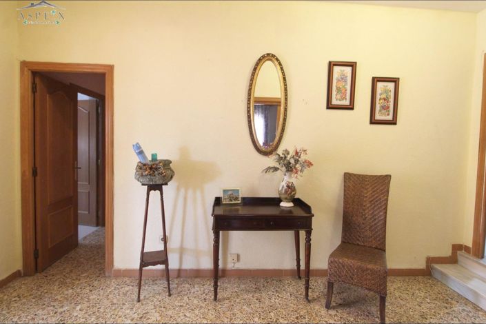 Image No.11-6 Bed Country House for sale