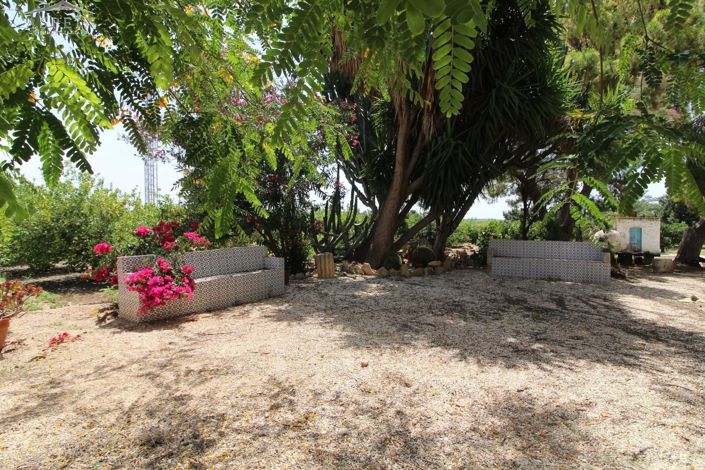 Image No.7-6 Bed Country House for sale