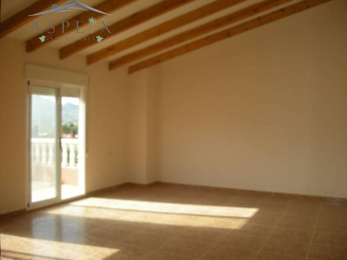 Image No.17-4 Bed Country House for sale