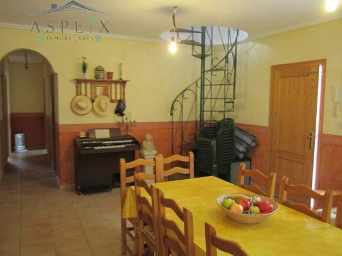 Image No.37-4 Bed Country House for sale