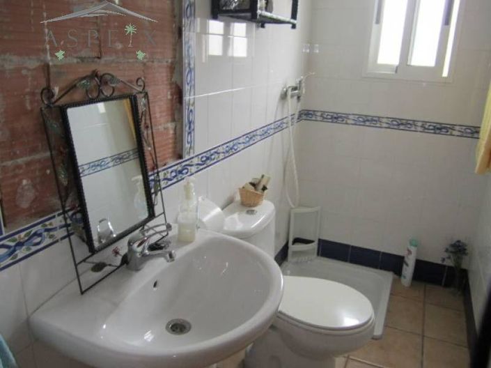 Image No.42-4 Bed Country House for sale