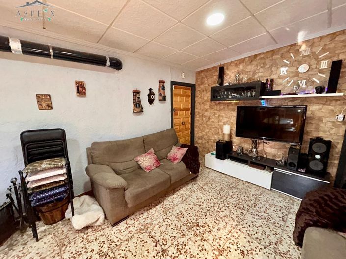 Image No.17-5 Bed Country House for sale