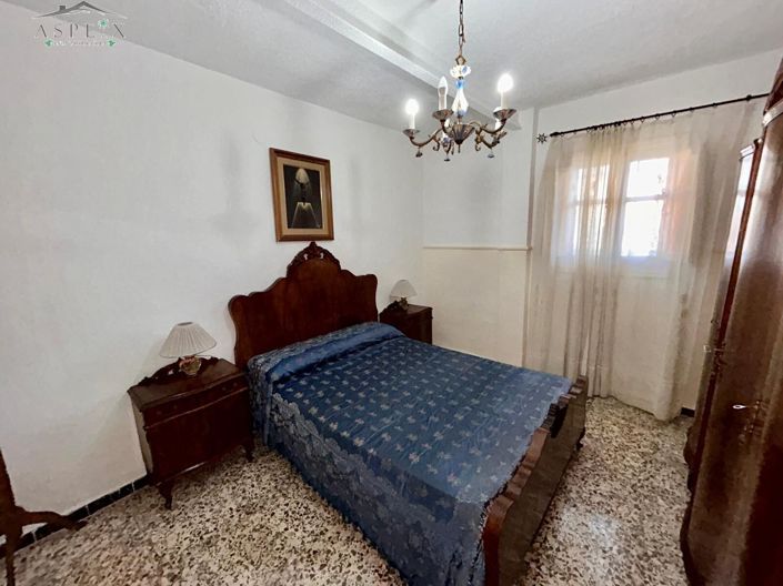 Image No.5-5 Bed Country House for sale