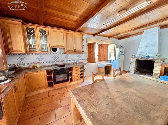 Image No.11-5 Bed House for sale