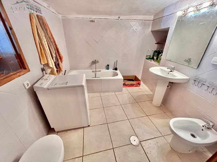 Image No.14-5 Bed House for sale