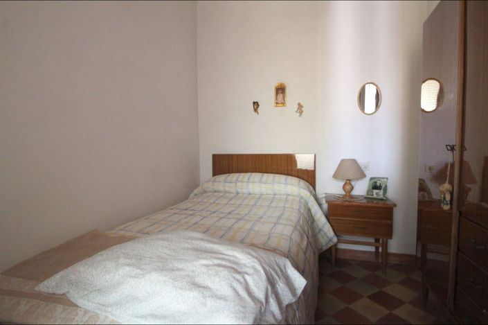 Image No.12-3 Bed Apartment for sale