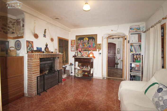 Image No.7-5 Bed Country House for sale