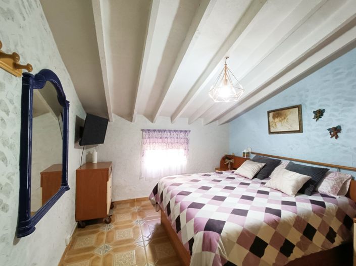 Image No.17-3 Bed Country House for sale