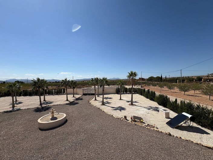 Image No.37-3 Bed Country House for sale