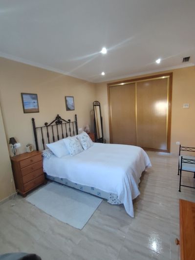 Image No.15-3 Bed Townhouse for sale