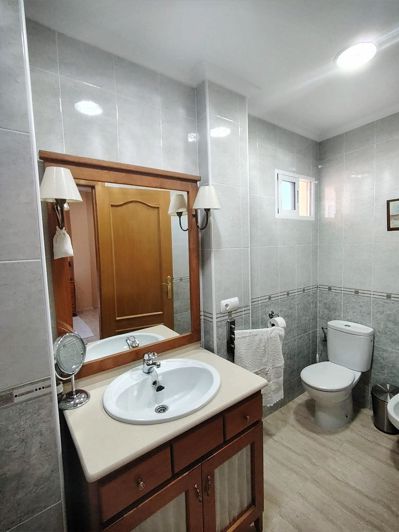 Image No.17-3 Bed Townhouse for sale