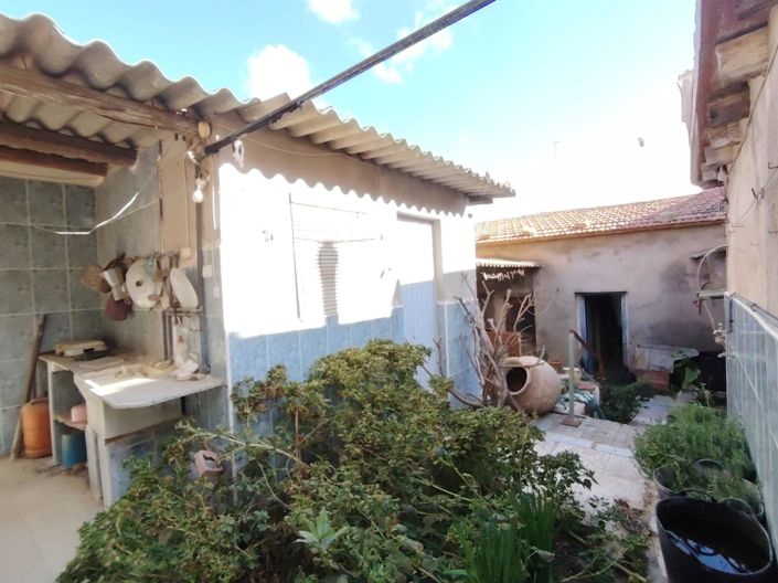 Image No.3-7 Bed Townhouse for sale