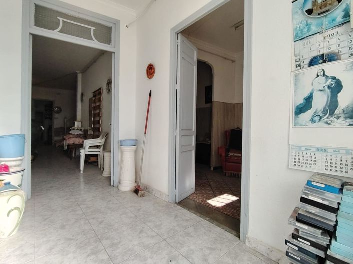 Image No.7-7 Bed Townhouse for sale