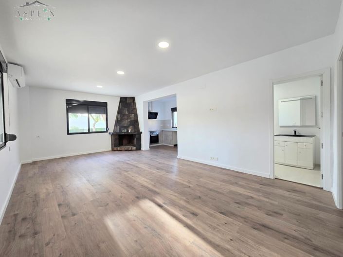 Image No.3-3 Bed Country House for sale