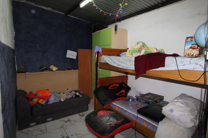 Image No.17-5 Bed Country House for sale