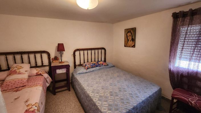 Image No.13-8 Bed Villa for sale