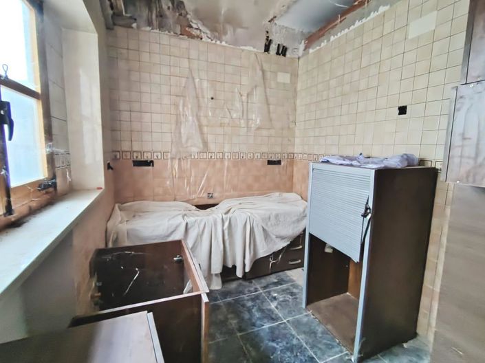 Image No.10-5 Bed Country House for sale