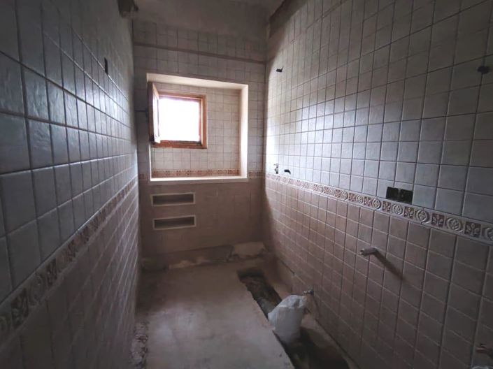 Image No.11-5 Bed Country House for sale