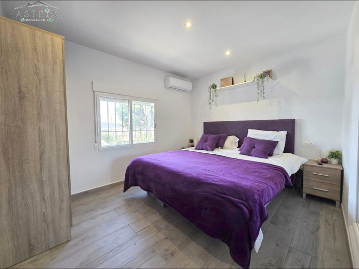 Image No.7-5 Bed Country House for sale