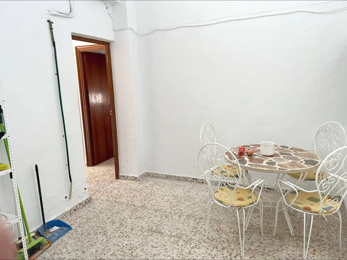 Image No.9-3 Bed House for sale