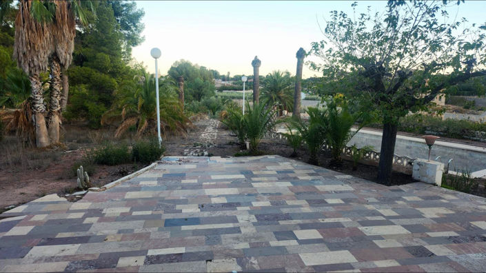 Image No.25-4 Bed Country House for sale