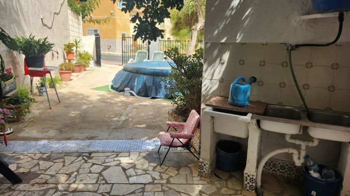 Image No.14-8 Bed Villa for sale