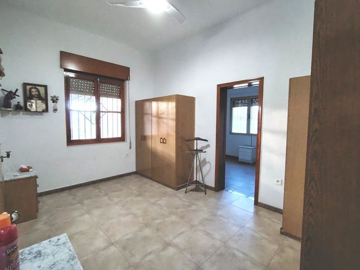 Image No.9-5 Bed Villa for sale