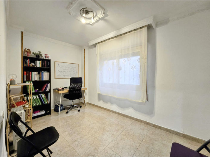 Image No.13-4 Bed Townhouse for sale