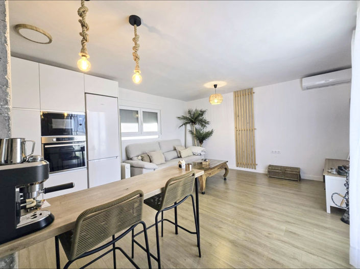 Image No.2-4 Bed Townhouse for sale