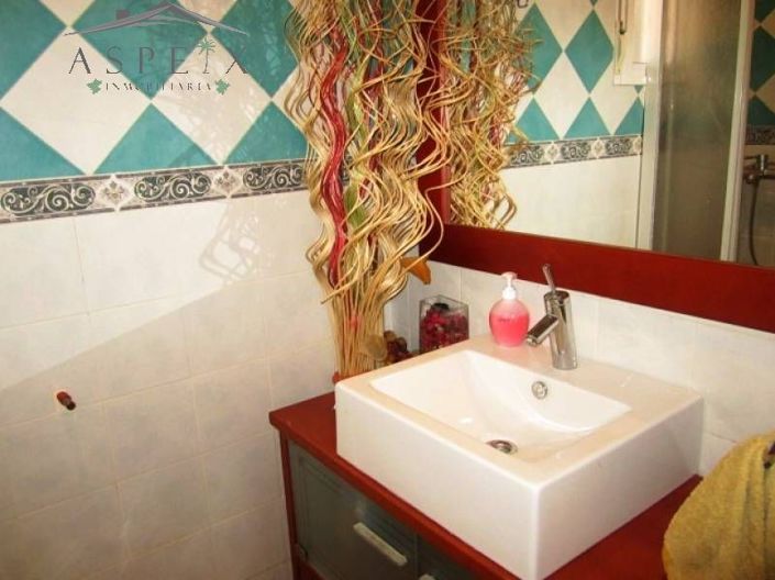 Image No.10-4 Bed Country House for sale