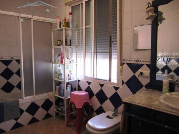 Image No.16-4 Bed Country House for sale