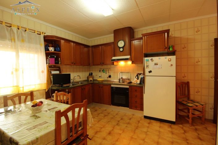 Image No.5-4 Bed Country House for sale