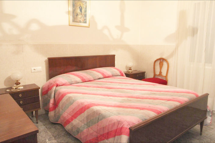 Image No.17-7 Bed Country House for sale