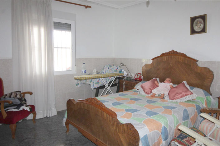 Image No.20-7 Bed Country House for sale