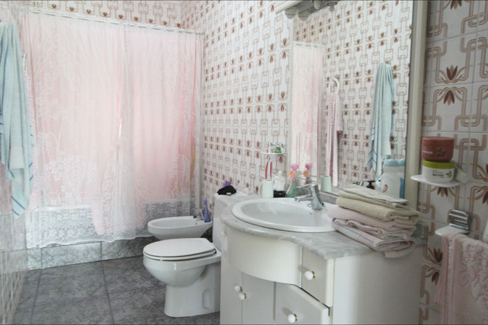 Image No.23-7 Bed Country House for sale