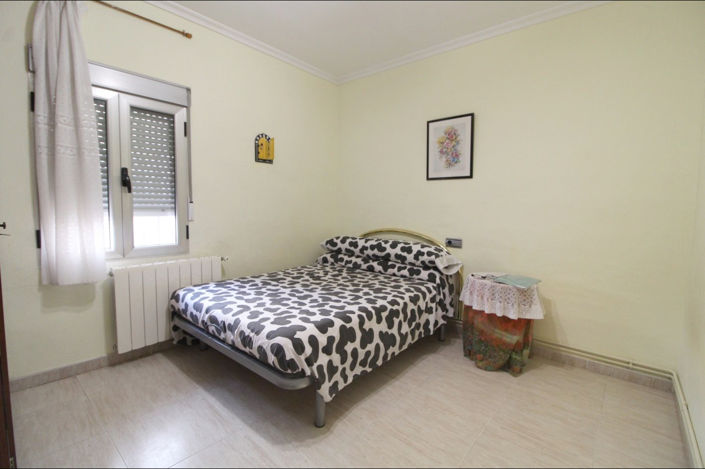 Image No.10-4 Bed Country House for sale