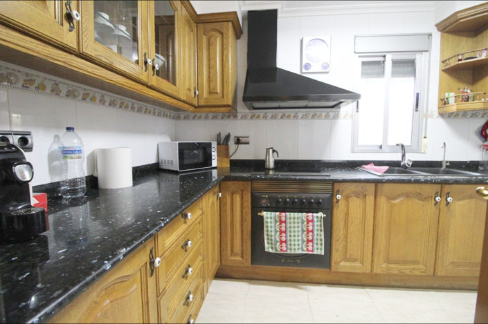 Image No.7-4 Bed Country House for sale