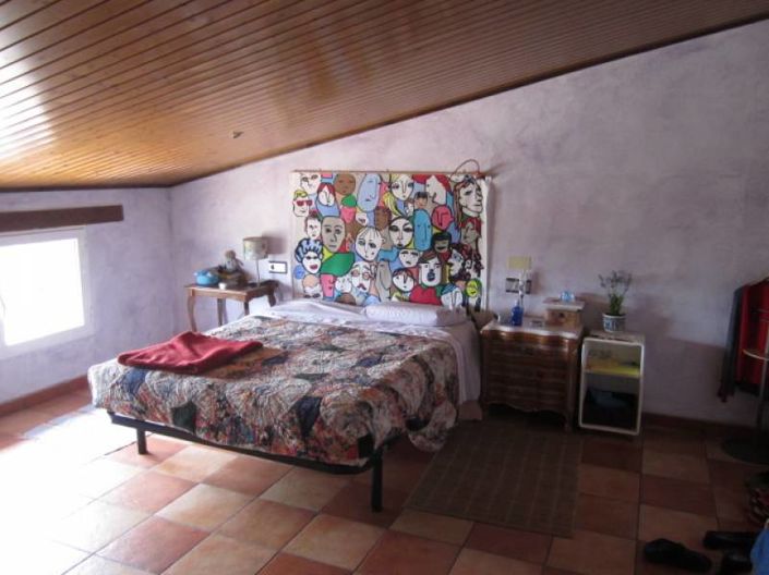 Image No.14-8 Bed Country House for sale
