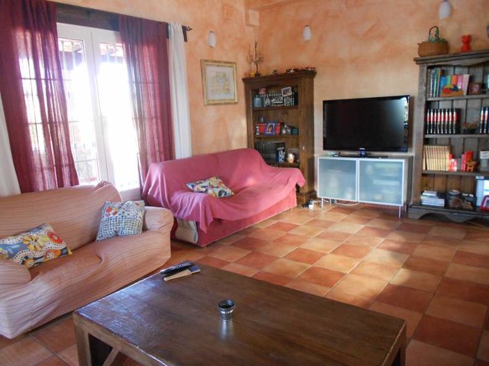 Image No.2-8 Bed Country House for sale