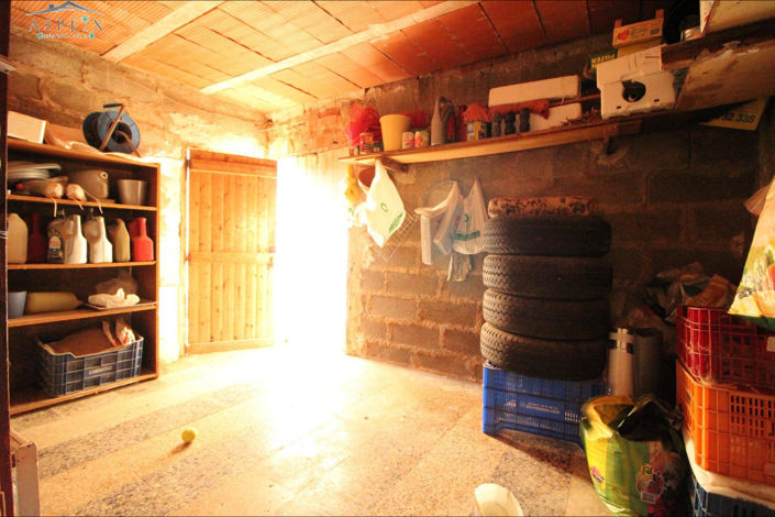 Image No.12-4 Bed Country House for sale