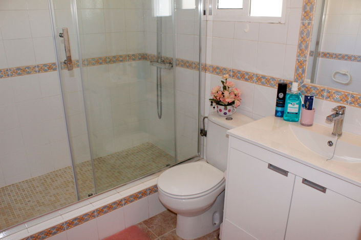 Image No.18-4 Bed Townhouse for sale