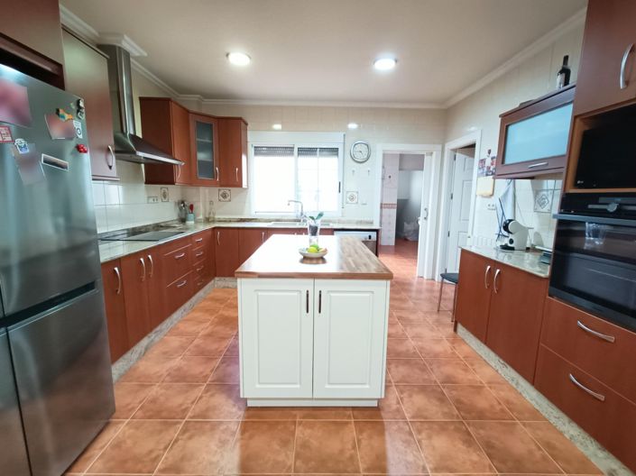 Image No.18-4 Bed Villa for sale