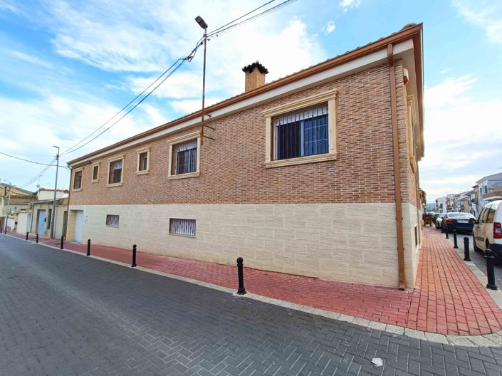 Image No.3-4 Bed Villa for sale