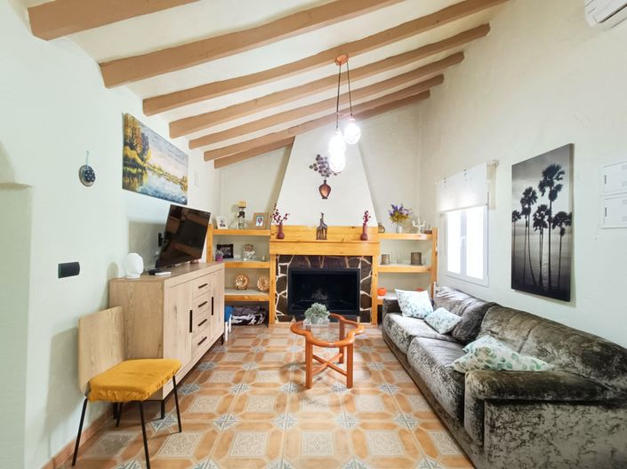 Image No.8-3 Bed Country House for sale