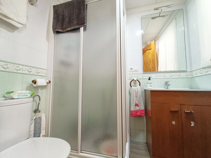 Image No.13-5 Bed Townhouse for sale