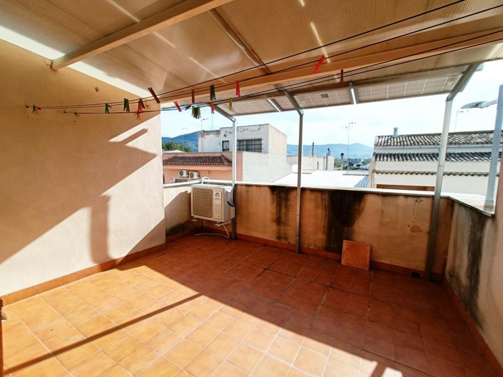 Image No.32-5 Bed Townhouse for sale