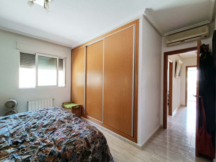 Image No.35-5 Bed Country House for sale