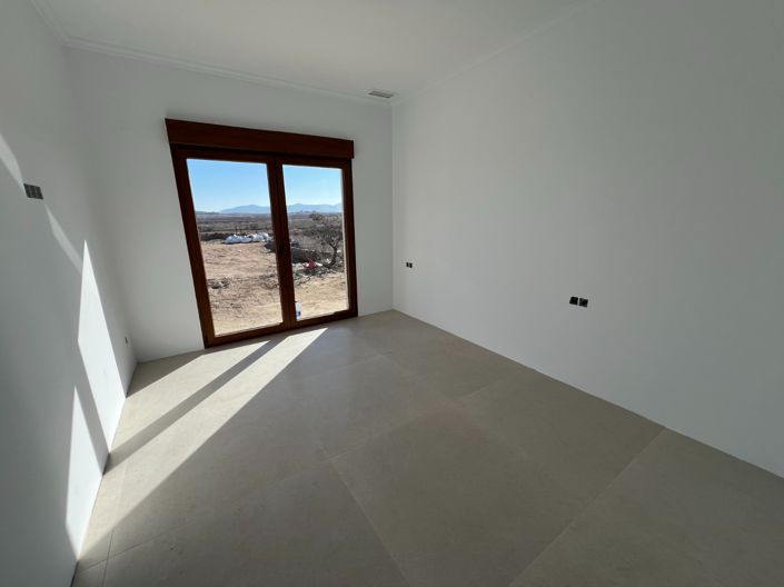 Image No.11-3 Bed Country House for sale